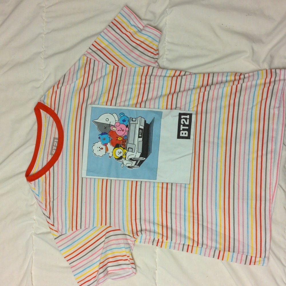 BT21 shirt top Hot Topic size small